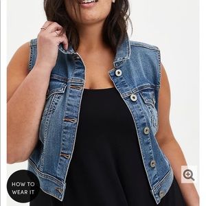 Torrid collared sleeveless jean jacket